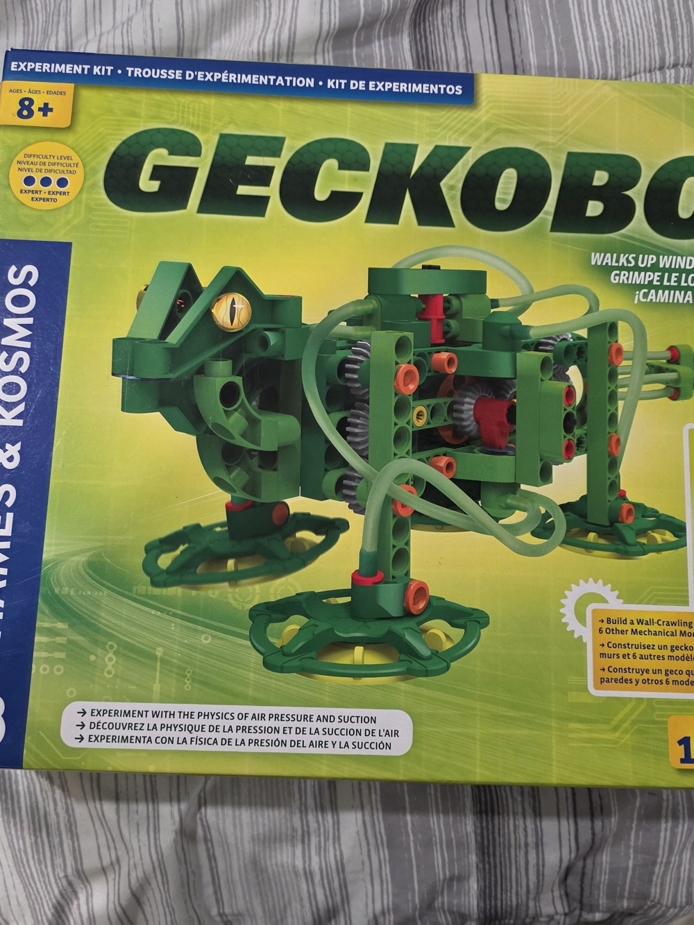 Kids Experiment Kit - Green Wall-Crawling Toy